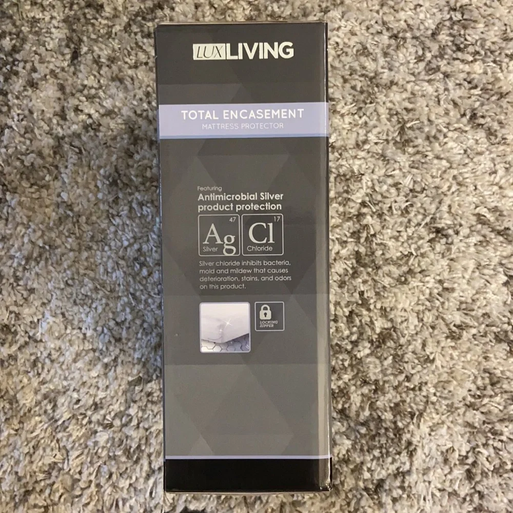 NEW 🤩 Lux Living king size Mattress Protector